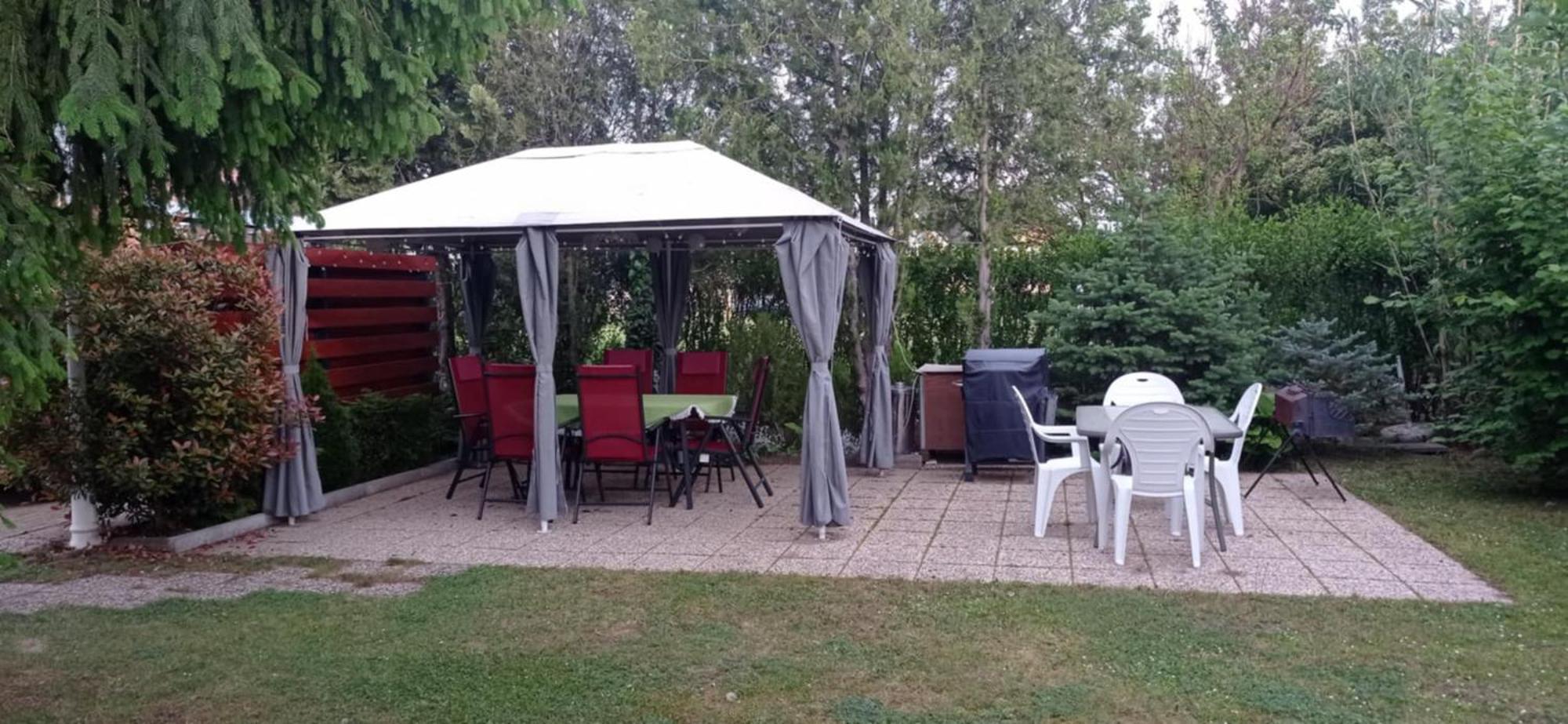 Szenczi Vendégház Bük Esterno foto